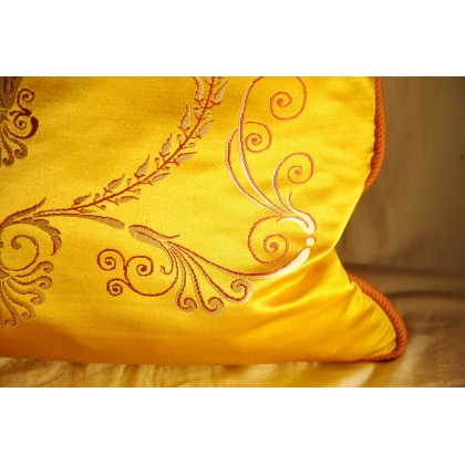 Directoire-style ‘Urne’ cushion in yellow silk at  Moinat SA  – Antiques and home décor