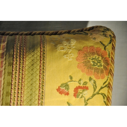 Square cushion with floral and linear patterns at  Moinat SA  - Antiques and home décor