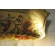 Coussin carré à fleurs et lignes