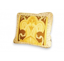 Coussin carré en tapisserie ancienne
