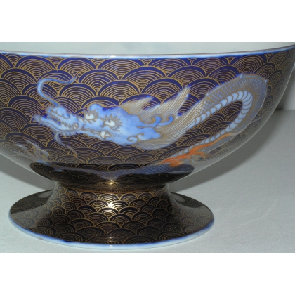 Blue-bottomed bowl with gold decoration, marked ‘Moinat SA’ – Antiques and home décor