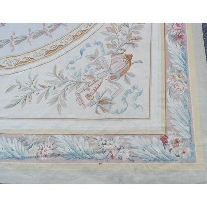 Louis XVI-style Aubusson carpet, design by Moinat SA – Antiques and interior design