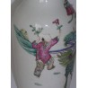  Vase à décor de personnages en fête, en sur  Moinat SA  - Antiquités décoration