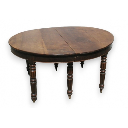  Table de salle à manger ovale à 6 pieds ronds. sur  Moinat SA  - Antiquités décoration