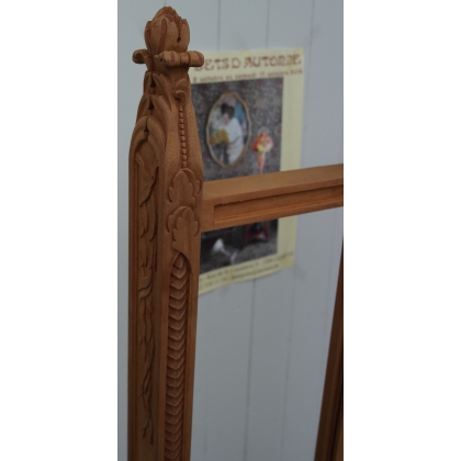 A richly decorated Louis XVI-style easel by Moinat SA – Antiques and home décor