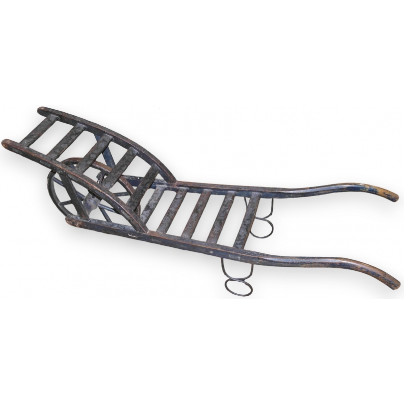 Wooden children’s wheelbarrow at  Moinat SA  - Antiques and home décor