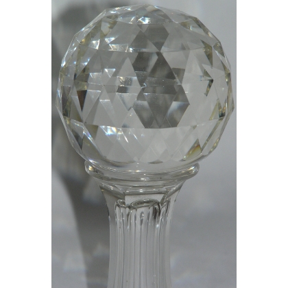 Cut crystal ball on a pedestal by  Moinat SA  - Antiques and decorative items