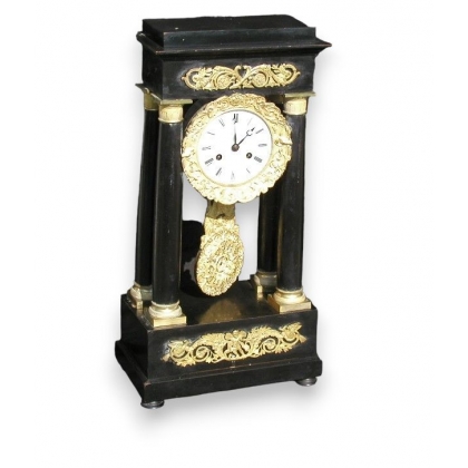 'Restauration' clock, in black lacquer. At Moinat SA – Antiques and Decor