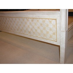 Painted wooden four-poster bed at Moinat SA – Antiques and home décor