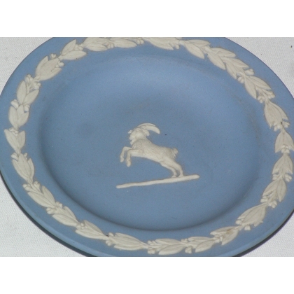  Assiette bleue anglaise ronde, Wedgwood sur  Moinat SA  - Antiquités décoration