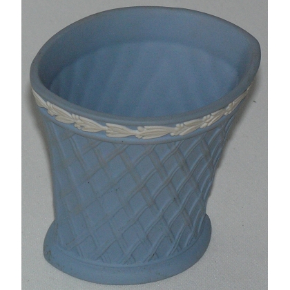  Vase bleu anglais, Wedgwood sur  Moinat SA  - Antiquités décoration