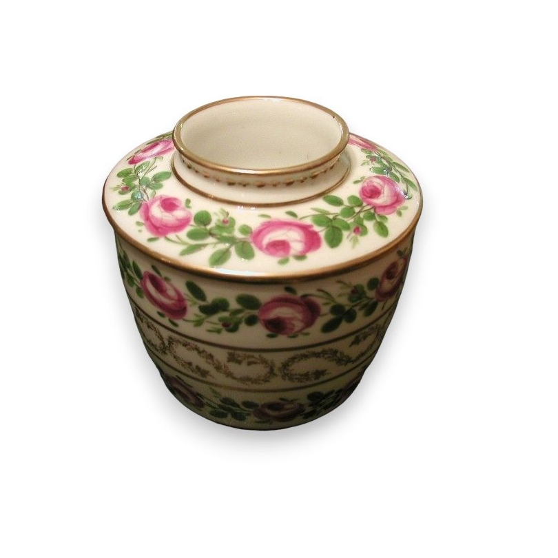 Porcelain flowerpot from Nyon. Available from  Moinat SA  - Antiques and home décor