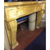 Cheminée Restauration, en marbre jaune sur  Moinat SA  - Antiquités décoration