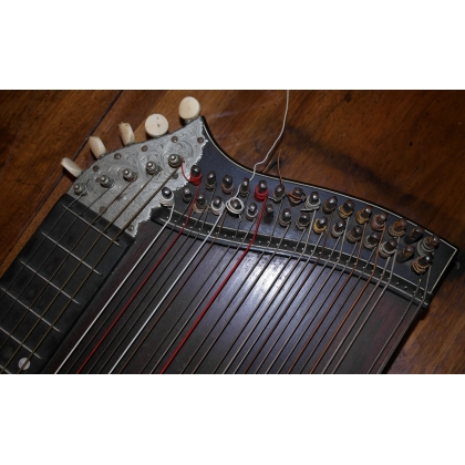 Zither by Max AMBERGER, Munich, at  Moinat SA  – Antiques and Decor