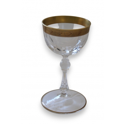 Coupe en cristal avec bordure dorée