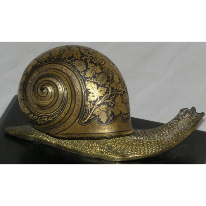  Cloche d'hôtel "Escargot" en fer et sur  Moinat SA  - Antiquités décoration