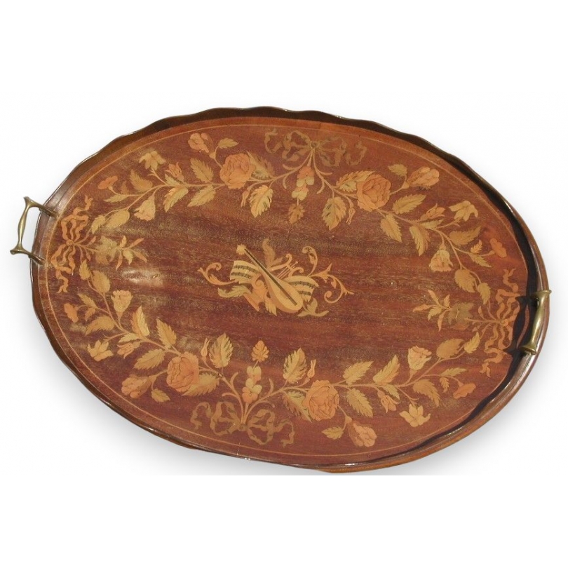 Oval tray with floral and musical motifs. on  Moinat SA  - Antiques and home décor