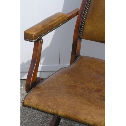 Leather-upholstered English folding armchair from  Moinat SA  - Antiques and home décor