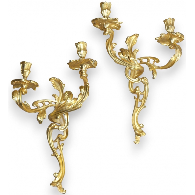  Paire d'appliques style Louis XV à 2 sur  Moinat SA  - Antiquités décoration