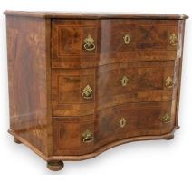 Petite commode Louis XIV marquetée.