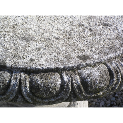 Round table, made of Vicenza stone, featuring  Moinat SA  - Antiques and home décor