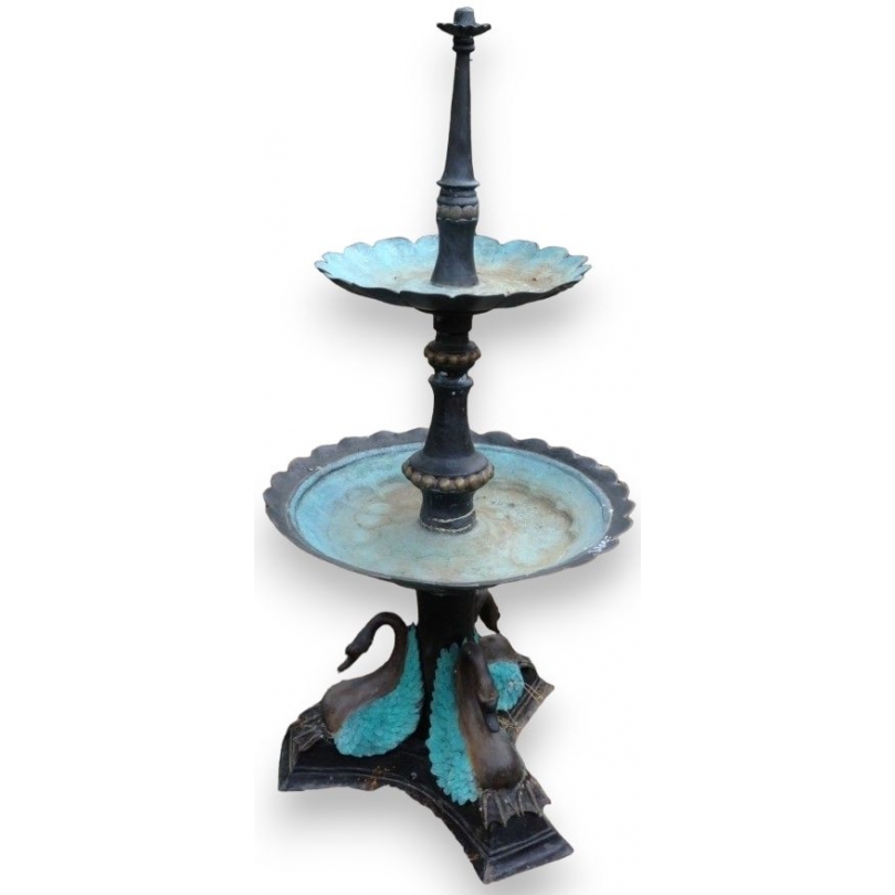  Fontaine en bronze à 2 étages "Cygnes" sur  Moinat SA  - Antiquités décoration