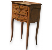 Bedside table with 3 drawers.