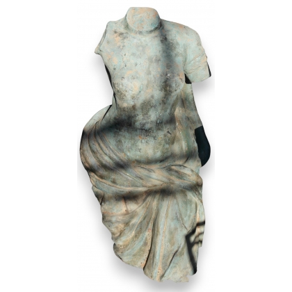 Buste de femme en bronze