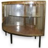  Vitrine de magasin, d'angle, basse. sur  Moinat SA  - Antiquités décoration