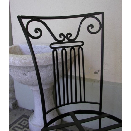 Chaise en fer forgé noir