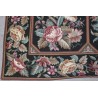  Tapis aux petits points, fond noir et sur  Moinat SA  - Antiquités décoration