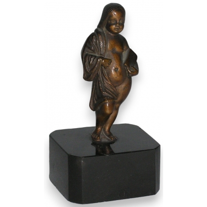 Bronze italien \"Fille portant un livre\"