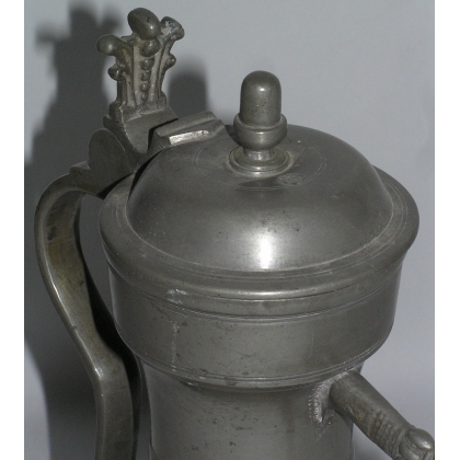 Bernese channe, made of pewter. By  Moinat SA  – Antiques and decorative items