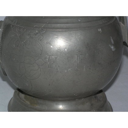 Bernese channe, made of pewter. By  Moinat SA  – Antiques and decorative items