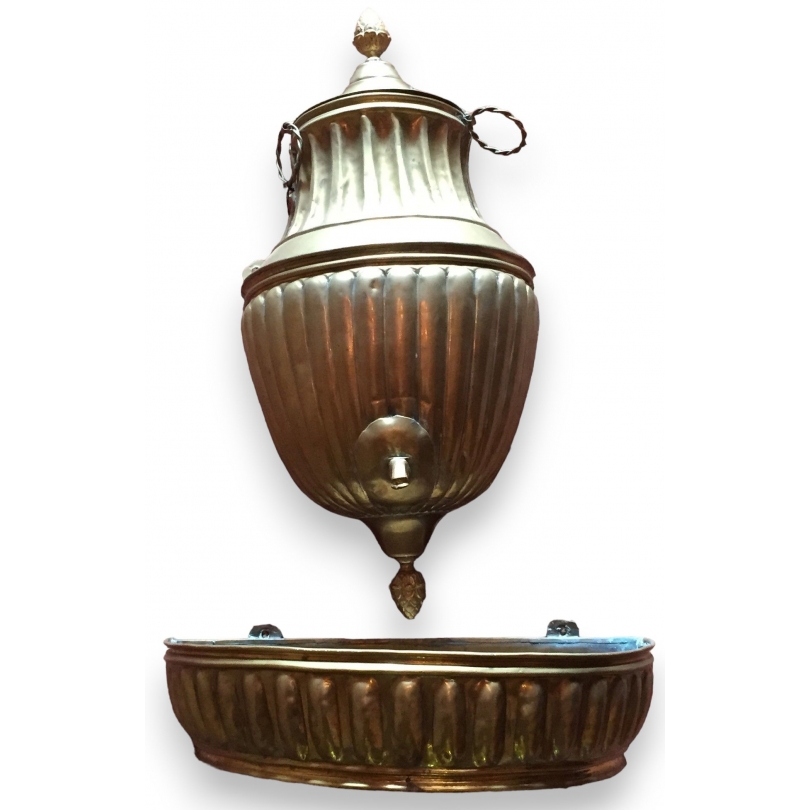 Dutch wall-mounted brass fountain at  Moinat SA  - Antiques and home décor