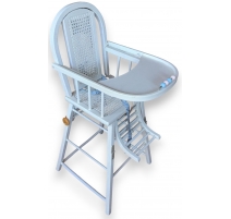 Chaise haute d'enfant peinte en blanc