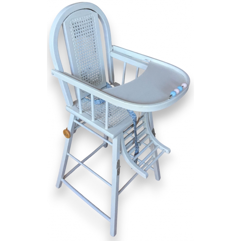Chaise haute d'enfant peinte en blanc