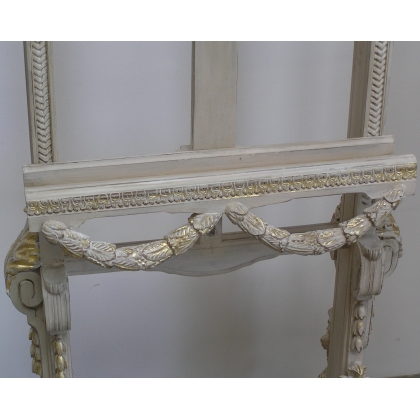 A richly decorated Louis XVI-style easel by Moinat SA – Antiques and interior design