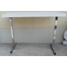  Table blanche rectangulaire, en formica sur  Moinat SA  - Antiquités décoration