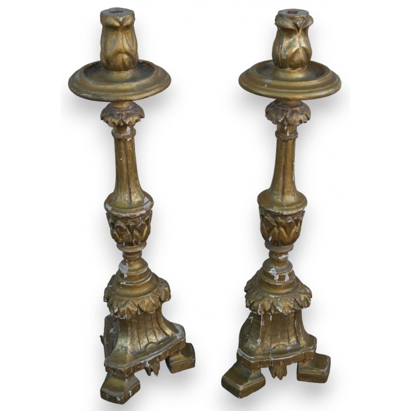 Pair of carved wooden candlesticks by Moinat SA – Antiques and home décor