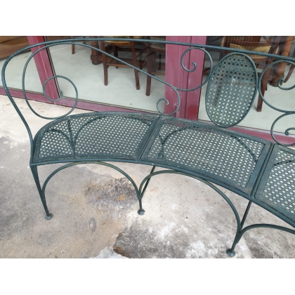  Banc de jardin cintré en fer forgé sur  Moinat SA  - Antiquités décoration