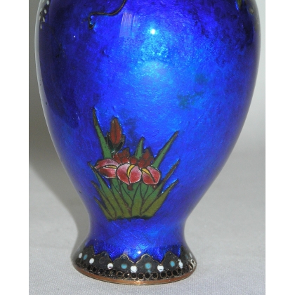  Paire de vases bleus cloisonnés. Décor sur  Moinat SA  - Antiquités décoration