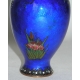 Paire de vases bleus cloisonnés. Décor