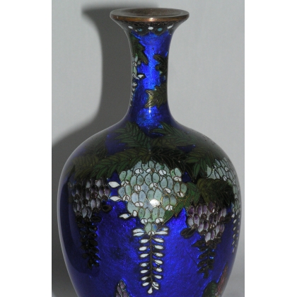  Paire de vases bleus cloisonnés. Décor sur  Moinat SA  - Antiquités décoration
