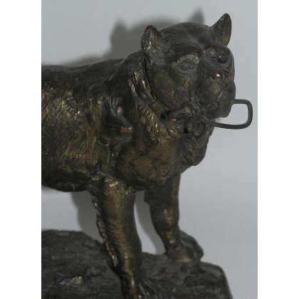 "Dog" watch holder in regule, signed by Moinat SA – Antiques and decorative items