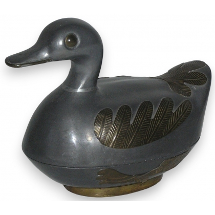 Boîte \"Canard petit modèle\", en étain.