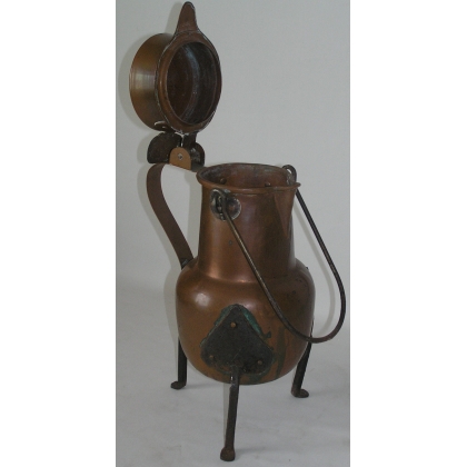 Three-legged copper and iron egg cup by Moinat SA – Antiques and home décor
