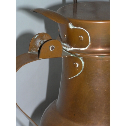Three-legged copper and iron egg cup by Moinat SA – Antiques and home décor