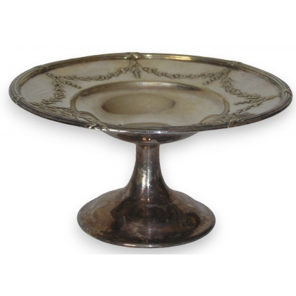  Coupe ronde sur pied, en métal argenté. sur  Moinat SA  - Antiquités décoration