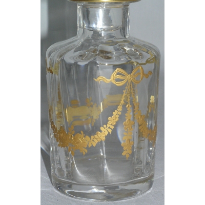 Pair of crystal decanters. Decorated by  Moinat SA  - Antiques and home décor